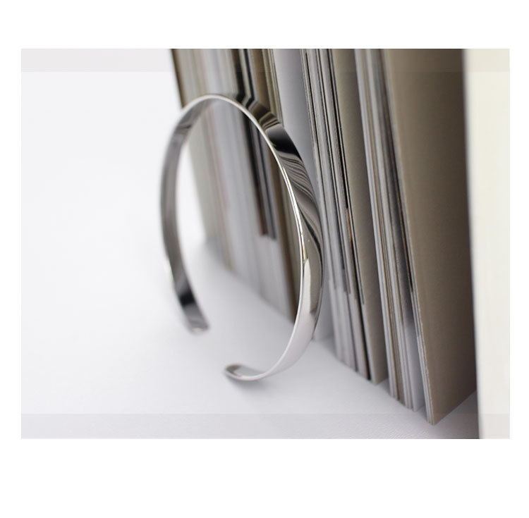 Minimalist Bracelet - Silver - Vymla